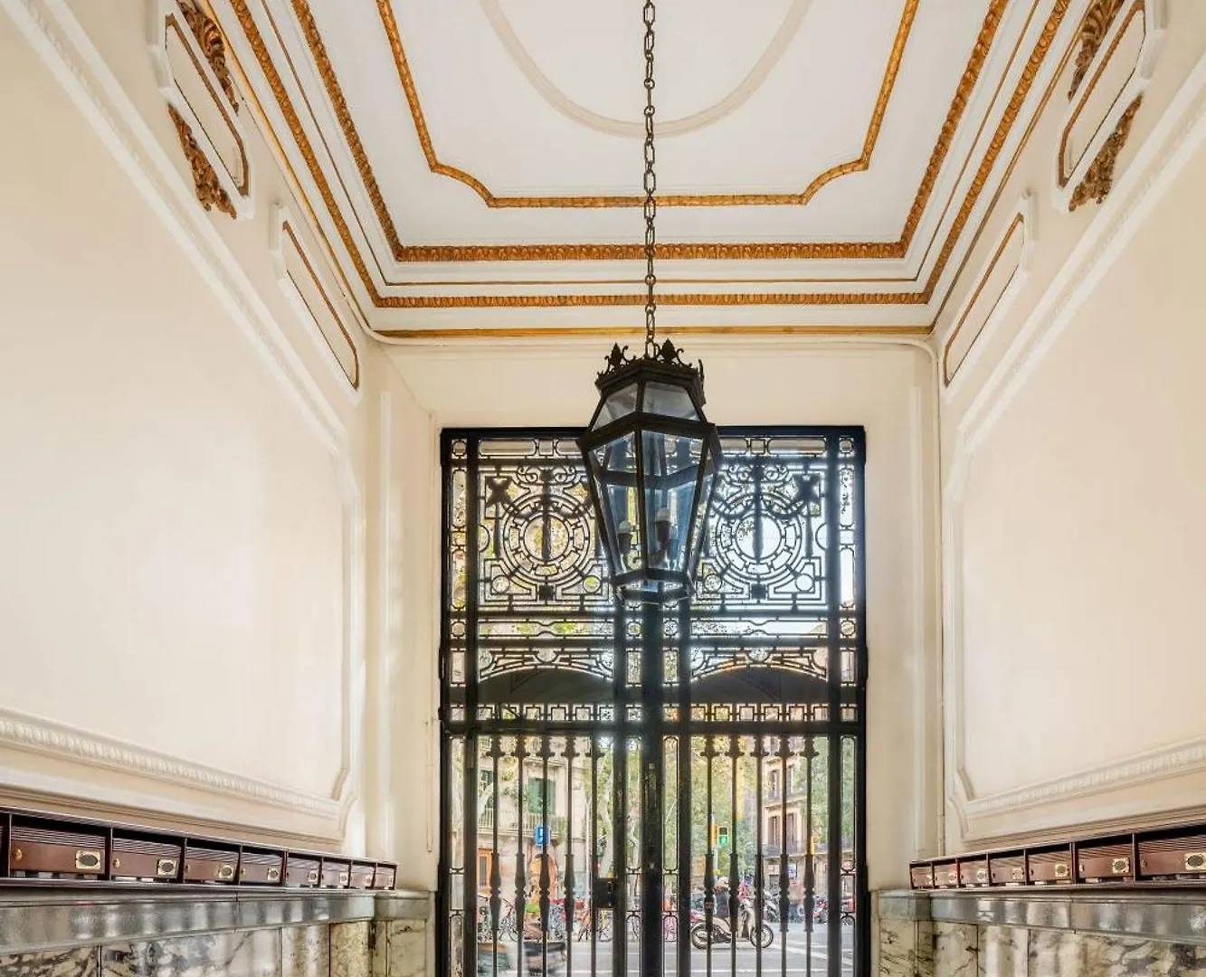 Apartment Ronda Sant Pere Private City Center 3Bedroom Suite B Barcelona