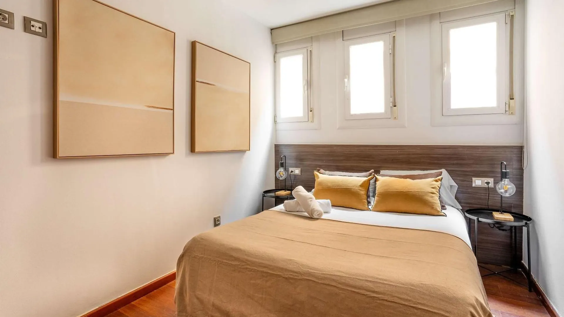 Ronda Sant Pere Private City Center 3Bedroom Suite B Barcelona Apartment