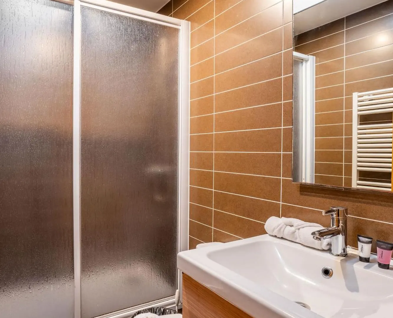Apartment Ronda Sant Pere Private City Center 3Bedroom Suite B Barcelona