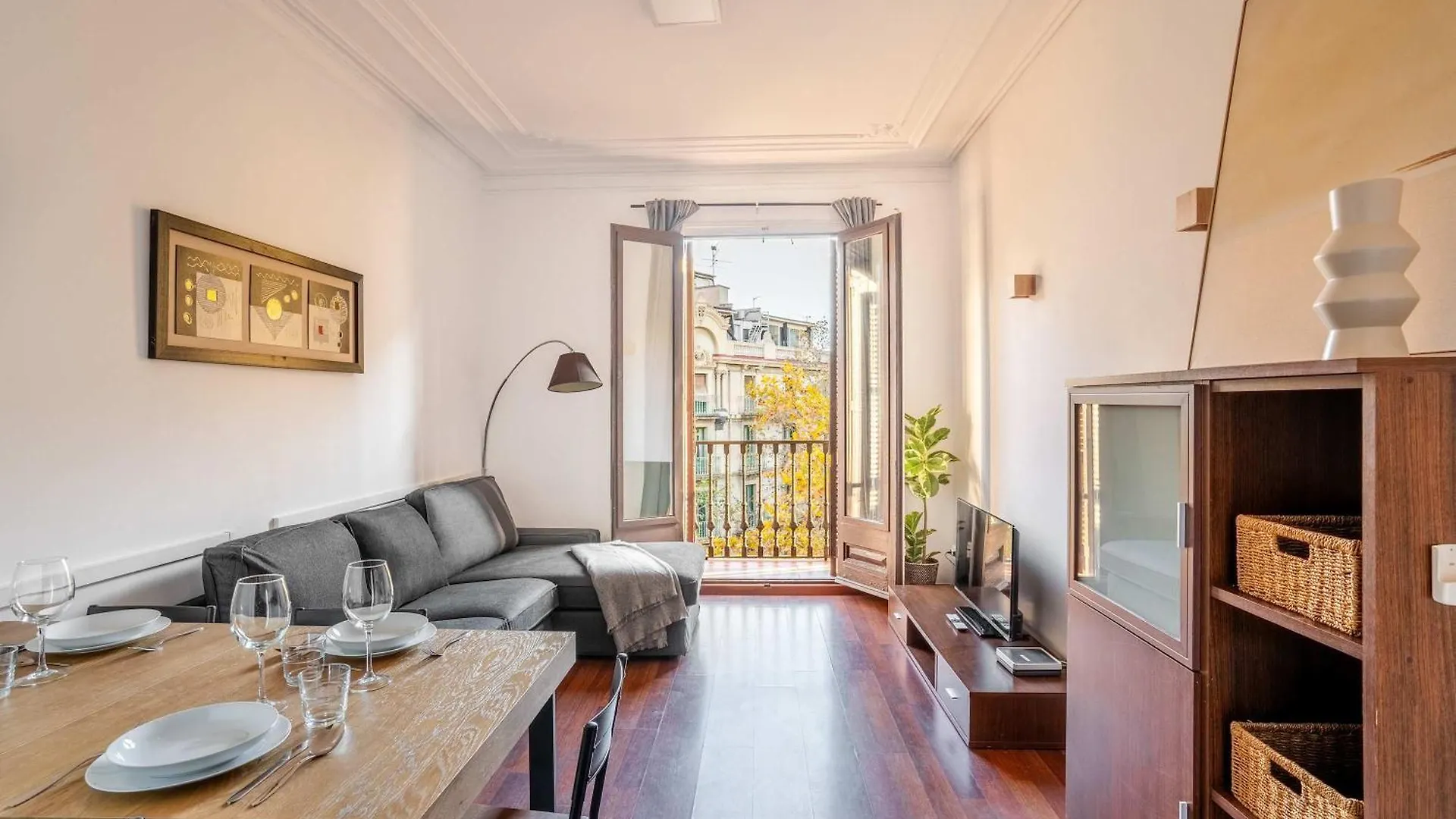 Ronda Sant Pere Private City Center 3Bedroom Suite B Barcelona