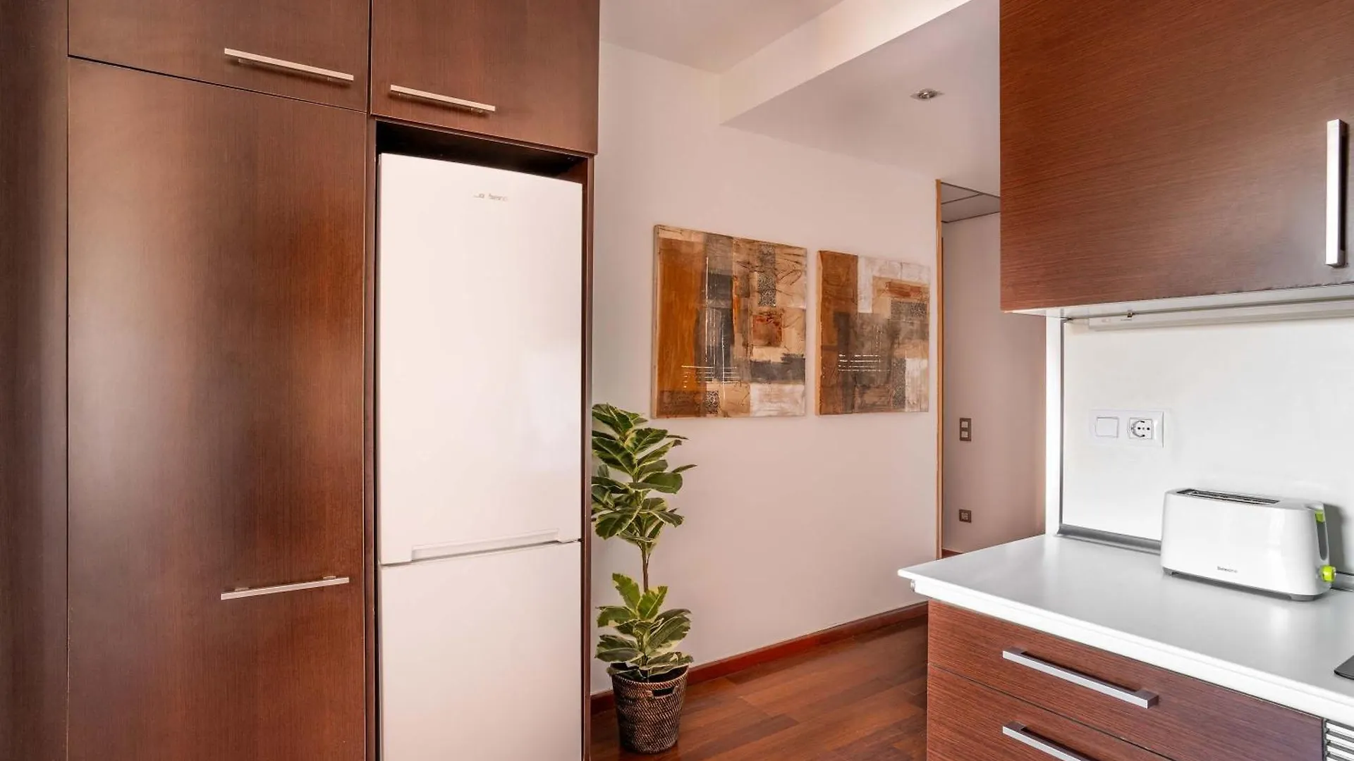 Ronda Sant Pere Private City Center 3Bedroom Suite B Barcelona